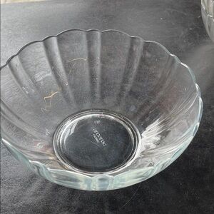 Arcoroc France Vintage Transparent Glass Serving Bowl